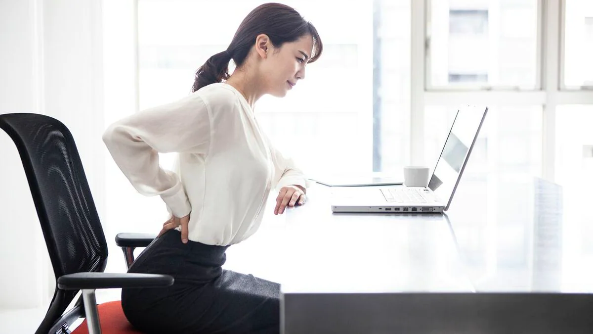 在宅ワーク中の腰痛解消テクニック TOP5